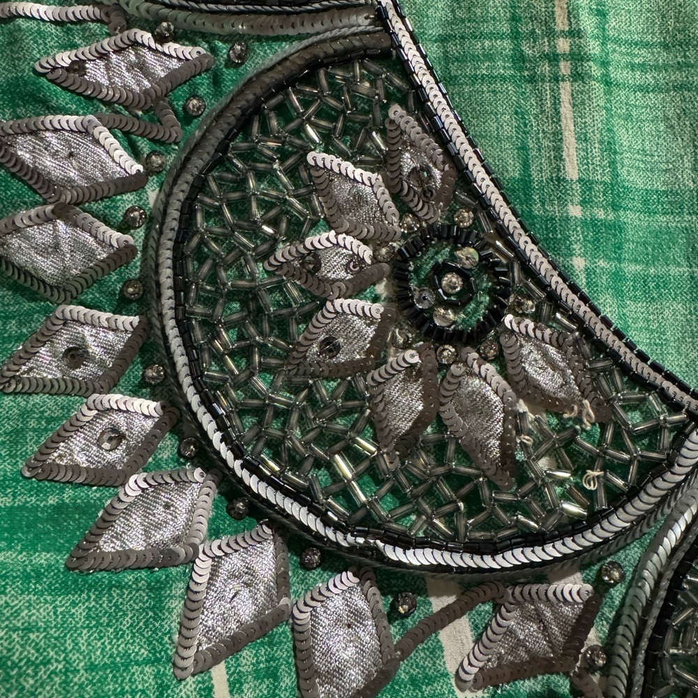 VALENTINO Boutique Green Plaid Fabric with Silver Zipper - Picture 4 of 8